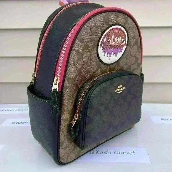 Coach Backpack With Souvenir Patches In Blocked Signature - Picture 2 of 12